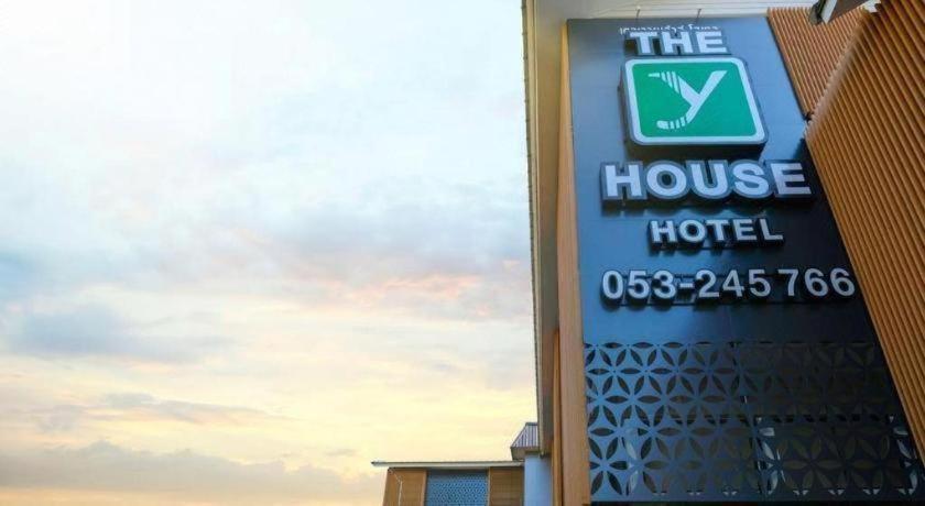 ホテル The Y House チエンマイ エクステリア 写真