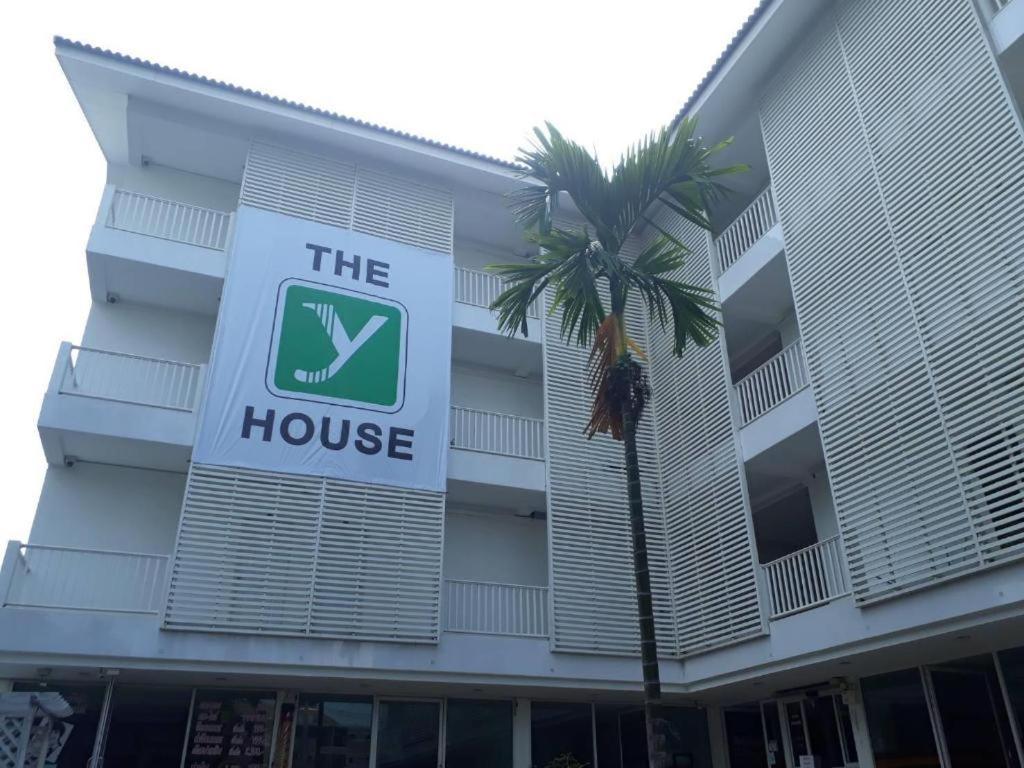 ホテル The Y House チエンマイ エクステリア 写真